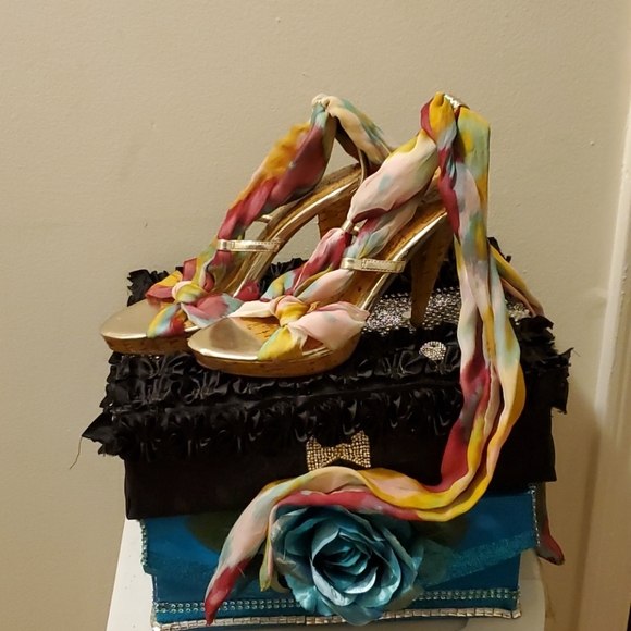 Bakers Scarf Lace Up Heel Sandal - Picture 4 of 15